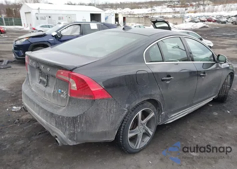 2014 Volvo S60 T6 R-Design from USA, damaged, VIN YV1902FH6E2282005